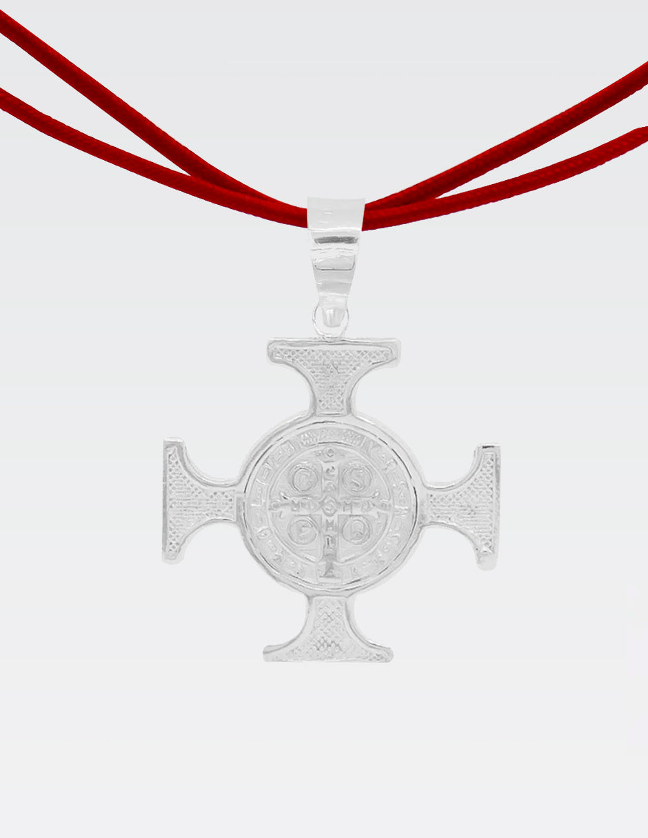 Pulsera de Hilo Rojo con Dije Cruz de San Benito | Ajustable | Plata Ley MEX .925