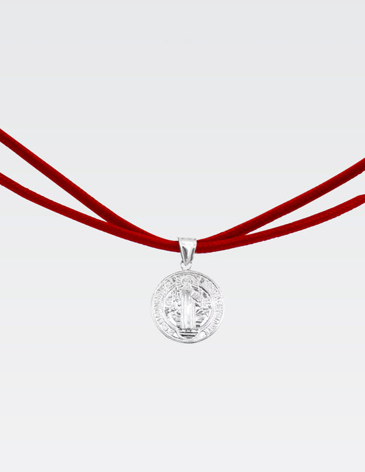Pulsera de Hilo Rojo con Dije de medalla de  San Benito | Plata Ley MEX .925