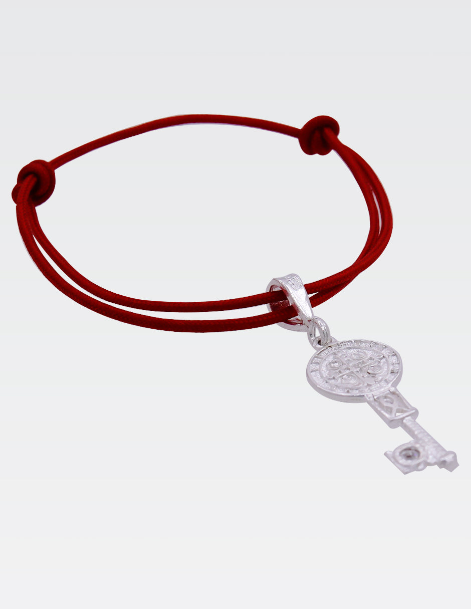 Pulsera Llave San Benito Hilo Rojo  | Ajustable | Dije de Plata.925 | Zirconia