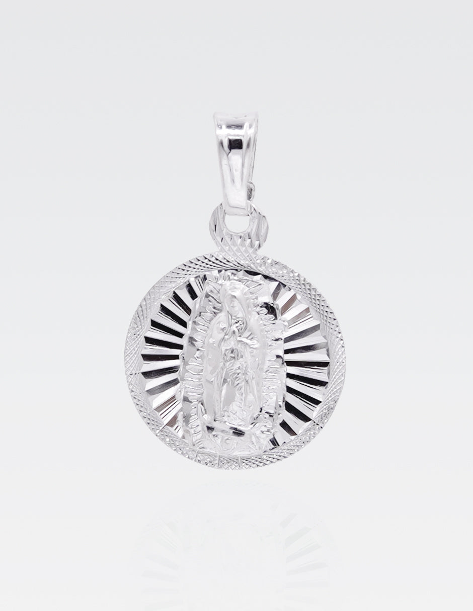 Dije de Plata .925 | Sagrado Corazón | 2.3 CM Alto 1.4 CM Ancho